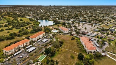 New Photos and Zillow 3D Tour Available! Enjoy maintenance-free - photo 37