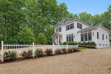 Pristine new construction tucked along the fringe of East - photo 2