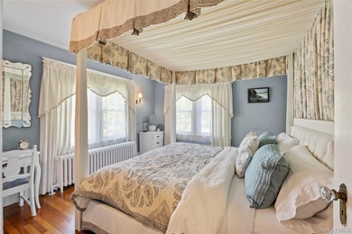 1928 Colonial in Riverhead - Tesla Solar Roof, 3-Car Heated - photo 43