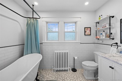 1928 Colonial in Riverhead - Tesla Solar Roof, 3-Car Heated - photo 45
