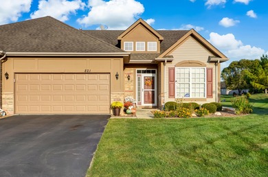 (private lake, pond, creek) Townhome/Townhouse For Sale in Schererville Indiana