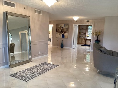 (private lake, pond, coastal) Condo For Sale in Boca Raton Florida
