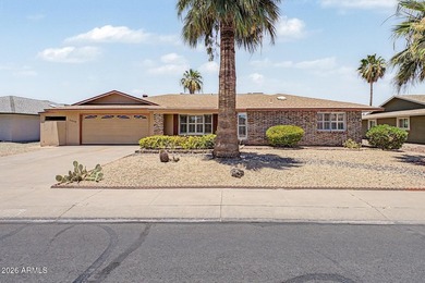 Single-level Del Webb home in Sun City, a 55+ active adult - photo 2