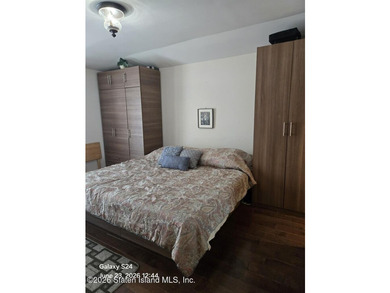 Superb Annadale location near train, buses, shops and - photo 15