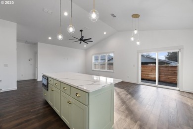 Experience refined coastal living in the brand-new Aspen model - photo 19