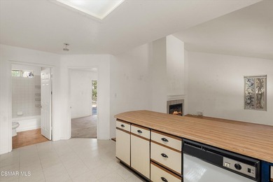 Unlock the possibilities with this rare duplex-zoned property in - photo 20