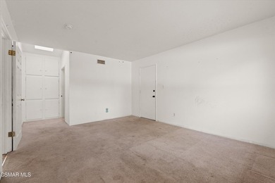 Unlock the possibilities with this rare duplex-zoned property in - photo 28
