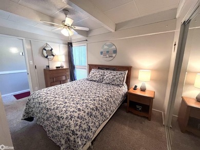 Welcome to your private escape in Clear Lake! This desirable - photo 8