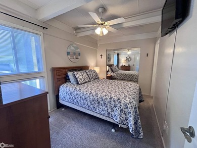 Welcome to your private escape in Clear Lake! This desirable - photo 9
