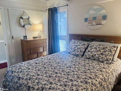 Welcome to your private escape in Clear Lake! This desirable - photo 10