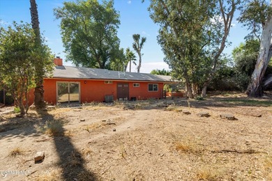 Unlock the possibilities with this rare duplex-zoned property in - photo 31