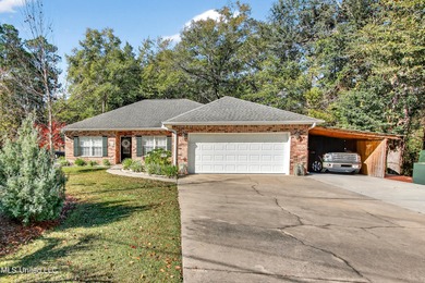 Twin Lakes Home For Sale in Diamondhead Mississippi
