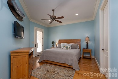 Magnificent lakefront retreat with private pier only an hour - photo 37