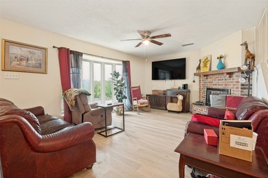 Perfect for investors or individuals! Month-to-month tenant in - photo 2