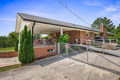 Welcome to 1069 McGregor Ln, a sprawling 3,894-sq.-ft home - photo 47