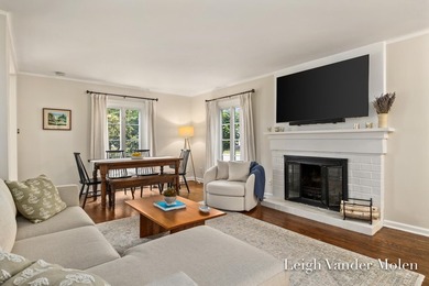 Timeless French Eclectic cottage-style home on one of East Grand - photo 9