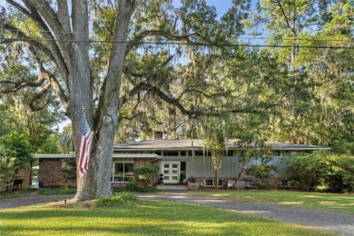 (private lake, pond, creek) Home For Sale in Gainesville Florida