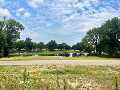 Nearly half an acre in Cedar Creek Landing with beautiful - photo 2