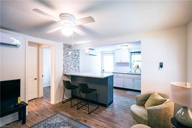 Back on the market and move-in ready! This beautifully renovated - photo 4