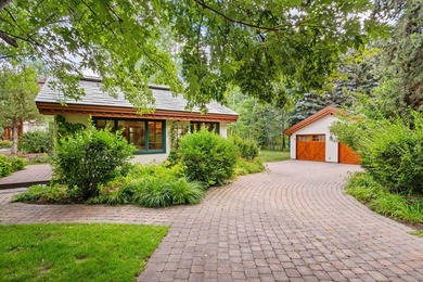 No CCRs No compromises. This Sun Valley compound sits on 1+ acre - photo 3