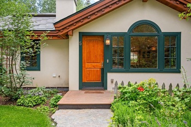 No CCRs No compromises. This Sun Valley compound sits on 1+ acre - photo 4