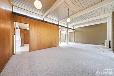 Rare opportunity to own an authentic Fairglen Eichler in San - photo 18