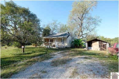 Kentucky Lake Home For Sale in Gilbertsville Kentucky