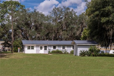 (pending lake) Home For Sale in Keystone Heights Florida