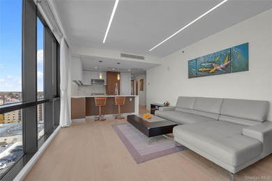 The Farrington offers refined modern living with exceptional - photo 3