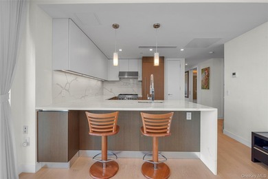 The Farrington offers refined modern living with exceptional - photo 5