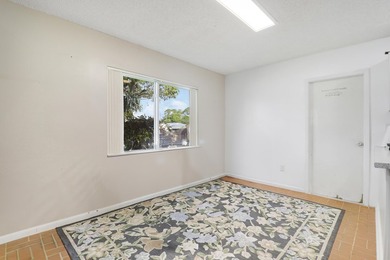 Welcome to 98 Pintail Court, a beautifully maintained CBS pool - photo 7