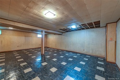 Set on an impressive 75' x 220' property in Bay Shore, this - photo 20
