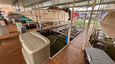 Front-row main channel views, multiple boat slips, and turnkey - photo 51