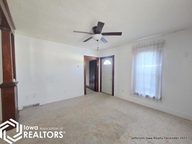 Cozy 2- bedroom home priced to sell and ready for its next