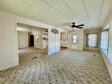 Great price improvement and you own your own land - no lot rente - photo 4