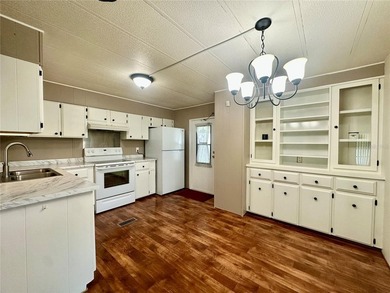Great price improvement and you own your own land - no lot rente - photo 6