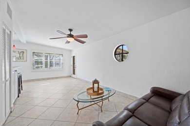 Welcome to this charming and beautifully maintained 3-bedroom - photo 10