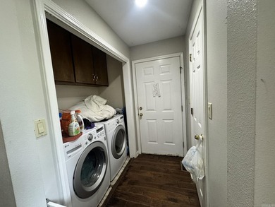Beautiful home with a location that can't be beat! Conveniently - photo 11