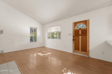 Unlock the possibilities with this rare duplex-zoned property in - photo 14