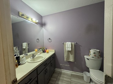Beautiful home with a location that can't be beat! Conveniently - photo 15