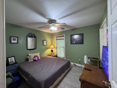 Beautiful home with a location that can't be beat! Conveniently - photo 17