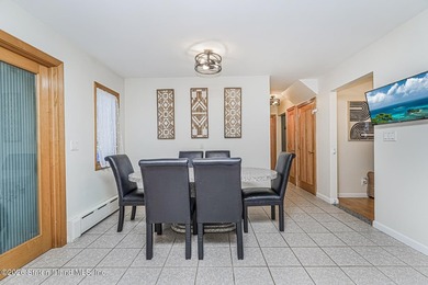 Open House 6/20 & 6/21 12-2pm. Located in the heart of Dongan - photo 17