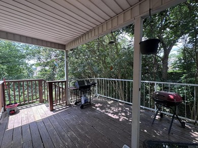 Beautiful home with a location that can't be beat! Conveniently - photo 24