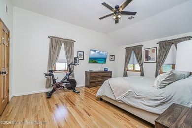 Open House 6/20 & 6/21 12-2pm. Located in the heart of Dongan - photo 28