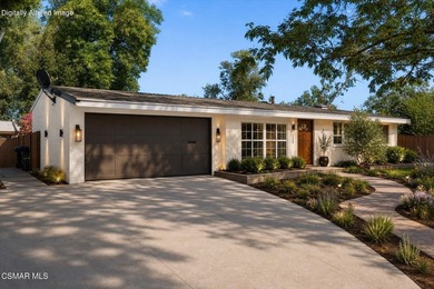 Unlock the possibilities with this rare duplex-zoned property in - photo 35