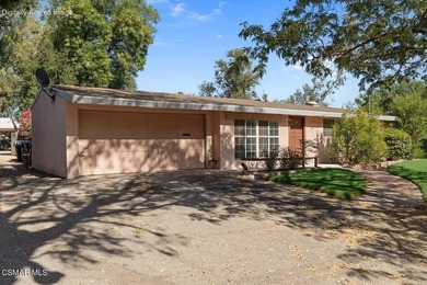 Unlock the possibilities with this rare duplex-zoned property in - photo 36
