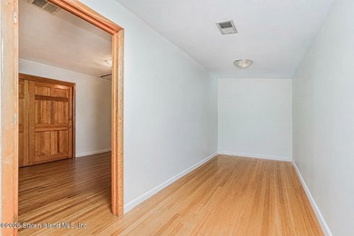 Open House 6/20 & 6/21 12-2pm. Located in the heart of Dongan - photo 36