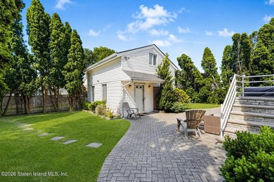 Open House 6/20 & 6/21 12-2pm. Located in the heart of Dongan - photo 42