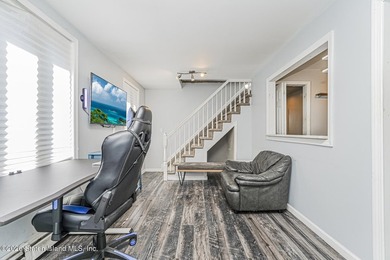 Open House 6/20 & 6/21 12-2pm. Located in the heart of Dongan - photo 46