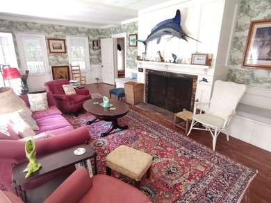 * MAINESTAY* A staely Victorian home located in the heart of - photo 7